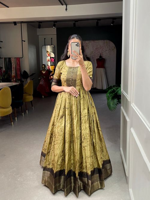 Bt 4007 Beautiful Shibori Printed Fancy Gown